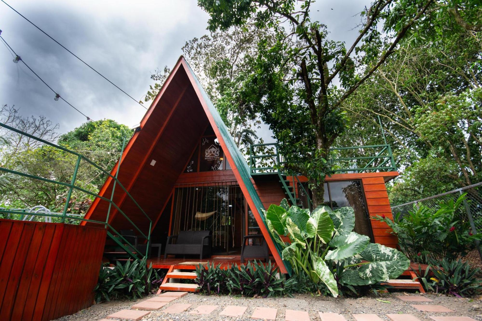 Chalet Betulio's Oasis La Fortuna